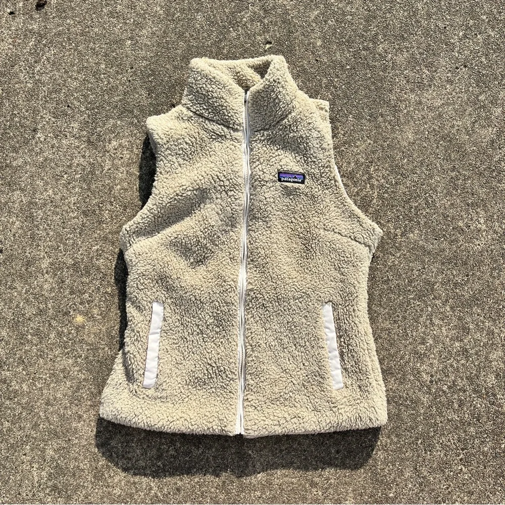 Women’s Cream Patagonia Los Gatos Fleece Vest Size medium Used Great Condition - Picture 1 of 4